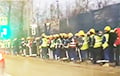 Ля Маскоўскага НПЗ выбудаваліся натоўпы замежных рабочых