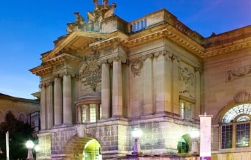 В Британии из музея в Бристоле похитили более 600 предметов