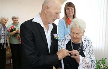 В Гомельской области 85-летняя женщина впервые вышла замуж