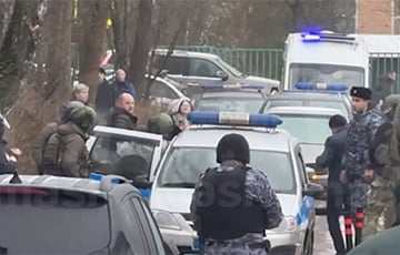 Подросток с ножом напал на учеников элитной школы под Москвой