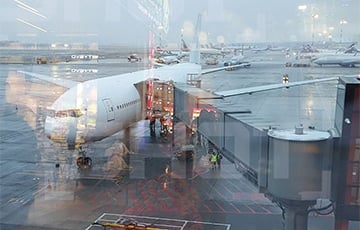 Boeing российской авиакомпании загорелся прямо на взлете в аэропорту Москвы