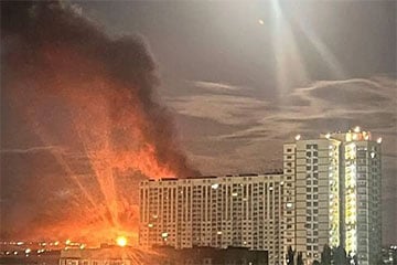 Саратов атаковали ударные БПЛА: небо содрогается от вспышек и взрывов