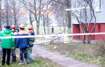 Трещины в детсаде и поврежденные машины: новые подробности взрыва в Гомеле