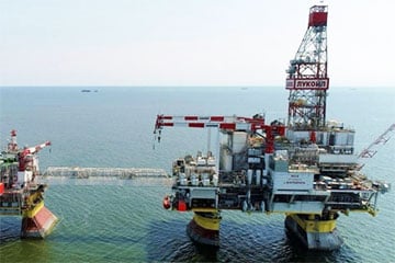 СБУ в третий раз ударила по нефтяной платформе РФ в Каспийском море