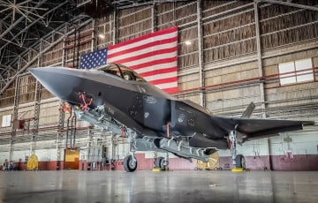 64 новыя знішчальнікі-невідзімкі хутка апынуцца ля межаў Расіі