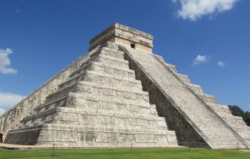 Навукоўцы шукаюць таемныя пакоі пад пірамідай мая