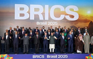 Перед БРИКС стоит «долларовая дилемма»