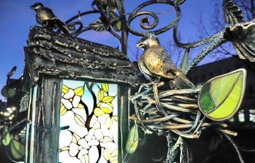 В Минске появилась необычная аллея фонарей