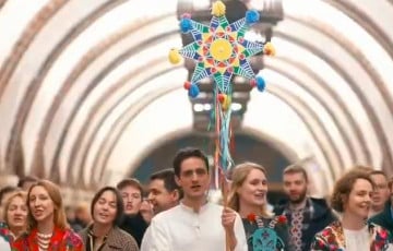 Посольства Франции, Германии и Великобритании спели «Щедрик» в киевском метро