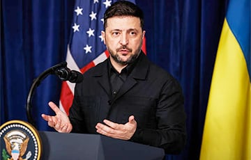 FT: Зеленский пытается удержать Трампа на стороне Украины