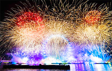 Мир встретил новый 2026 год