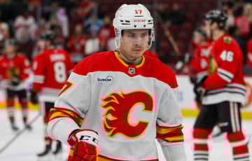 Шайба Егора Шаранговича помогла «Калгари» победить «Филадельфию»