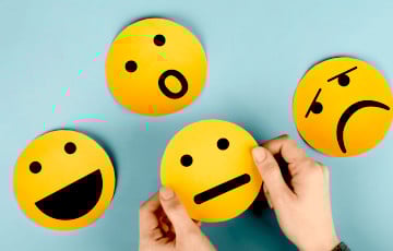 Люди переоценивают чужие эмоции