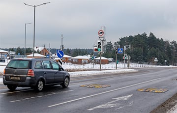 Перад святлафорам пад Мінскам усталявалі «берлінскія падушкі»