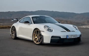 Аўто з механічнай каробкай перадач да гэтага часу карыстаюцца попытам