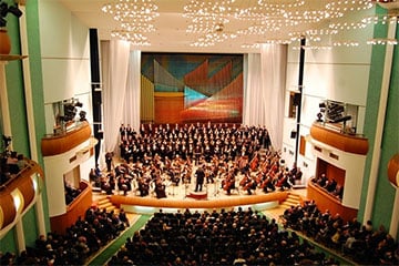 Уся зала Філармоніі ў Мінску ўстала ў адным парыве, калі загучала «Малітва» Янкі Купалы