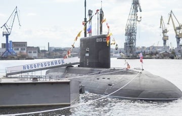 Подводная лодка РФ застряла в порту после атаки СБУ