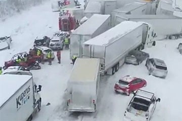 У ЗША праз снегапад сутыкнуліся больш за 100 аўтамабіляў