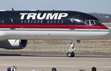 Самалёт Трампа, які ляцеў у Давос, раптоўна вярнуўся ў ЗША