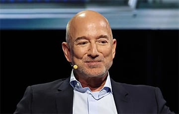 Джефф Безос бросает вызов Илону Маску в космосе