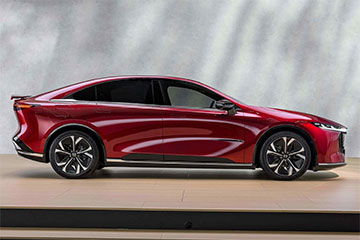 Знаменитую недорогую модель Mazda показали в новом виде