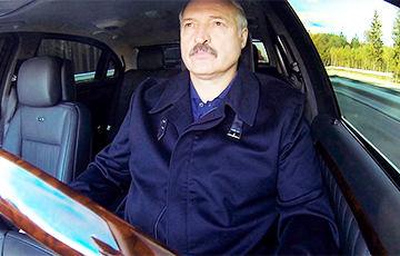 Лукашенко рассказал странную историю о поездке на авто с ИИ