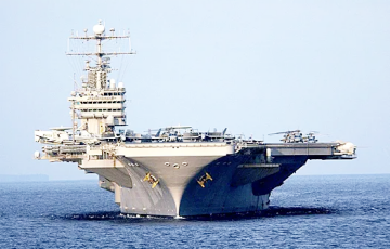 Американский авианосец Abraham Lincoln вошел в Индийский океан на пути к Ирану