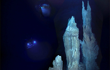 На дне океана скрывается «затерянный город», который не похож ни на что на Земле