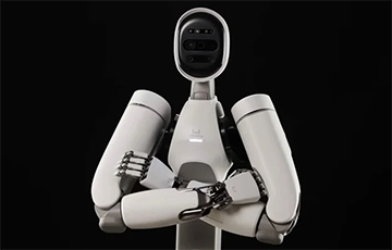 Гуманоидный робот научился жать руку человеку