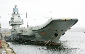 19FortyFive: «Адмирал Кузнецов» представляет собой дымящуюся груду обломков