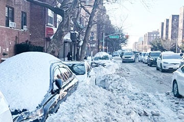 «Здесь тротуары чистят необычно»