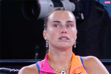 Соболенко расплакалась после случившегося в финале