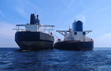 Малайзия задержала два танкера за незаконную перекачку нефти