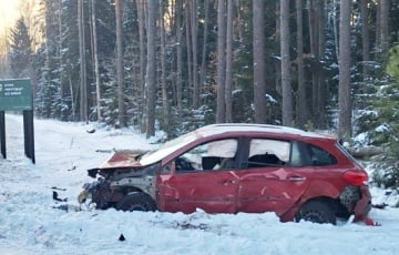 Под Пружанами пассажир Renault оказался в больнице после ДТП на трассе