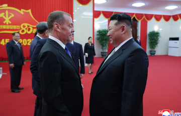 Медведев призвал брать пример с экономики Северной Кореи