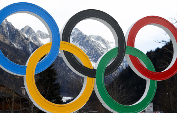 Российские флаги запретили проносить на все объекты Олимпиады-2026