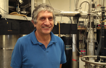 Нобелевский лауреат обещает избавление от «джунглей проводов»