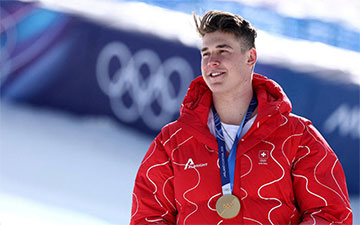 Первое золото ОИ-26 взял швейцарский горнолыжник фон Алльмен