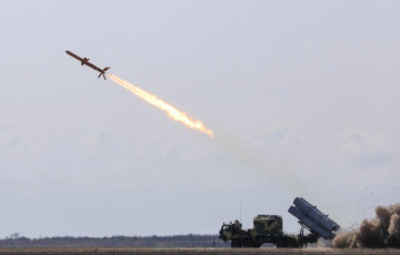 Эксперт: Удары по химзаводам РФ могут парализовать производство баллистики