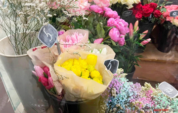 Колькі каштуюць цюльпаны напярэдадні Дня святога Валянціна ў Мінску