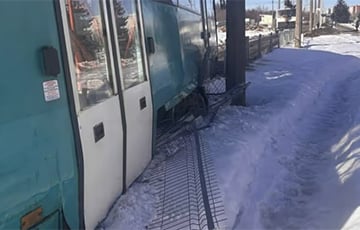 В Минске сошел с рельсов трамвай