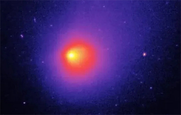 Вучоныя: Камета шырынёй 60 кіламетраў пасля выбуху набыла незвычайную форму