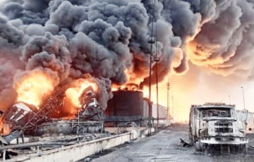 Дроны СБУ прорвали защиту и сожгли нефтебазу в Псковской области РФ