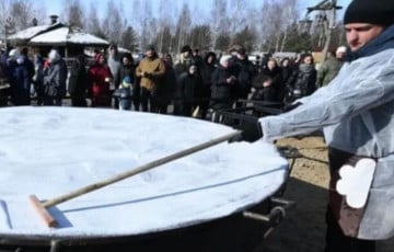 В Барановичах испекли блин-гигант