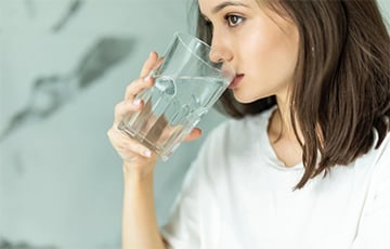 Действительно ли питье горячей воды утром полезно?