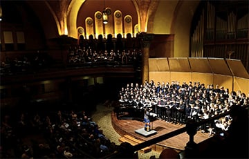 Ученые: Цвет сильно влияет на наше восприятие музыкальных концертов