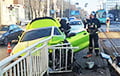 У цэнтры Мінска BMW пратараніў прыпынак