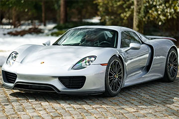 Коллекцию из пяти суперкаров распродали за $32 миллиона