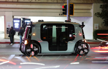 Роботакси выезжают на улицы новых городов США