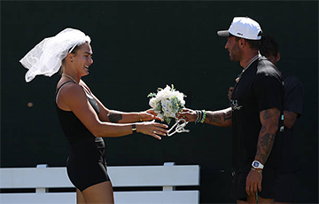 Арына Сабаленка выйшла на трэніроўку ў вясельнай фаце